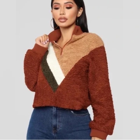 Fashion Nova Sweaters - Fashion Nova Sherpa pullover sweatshirt